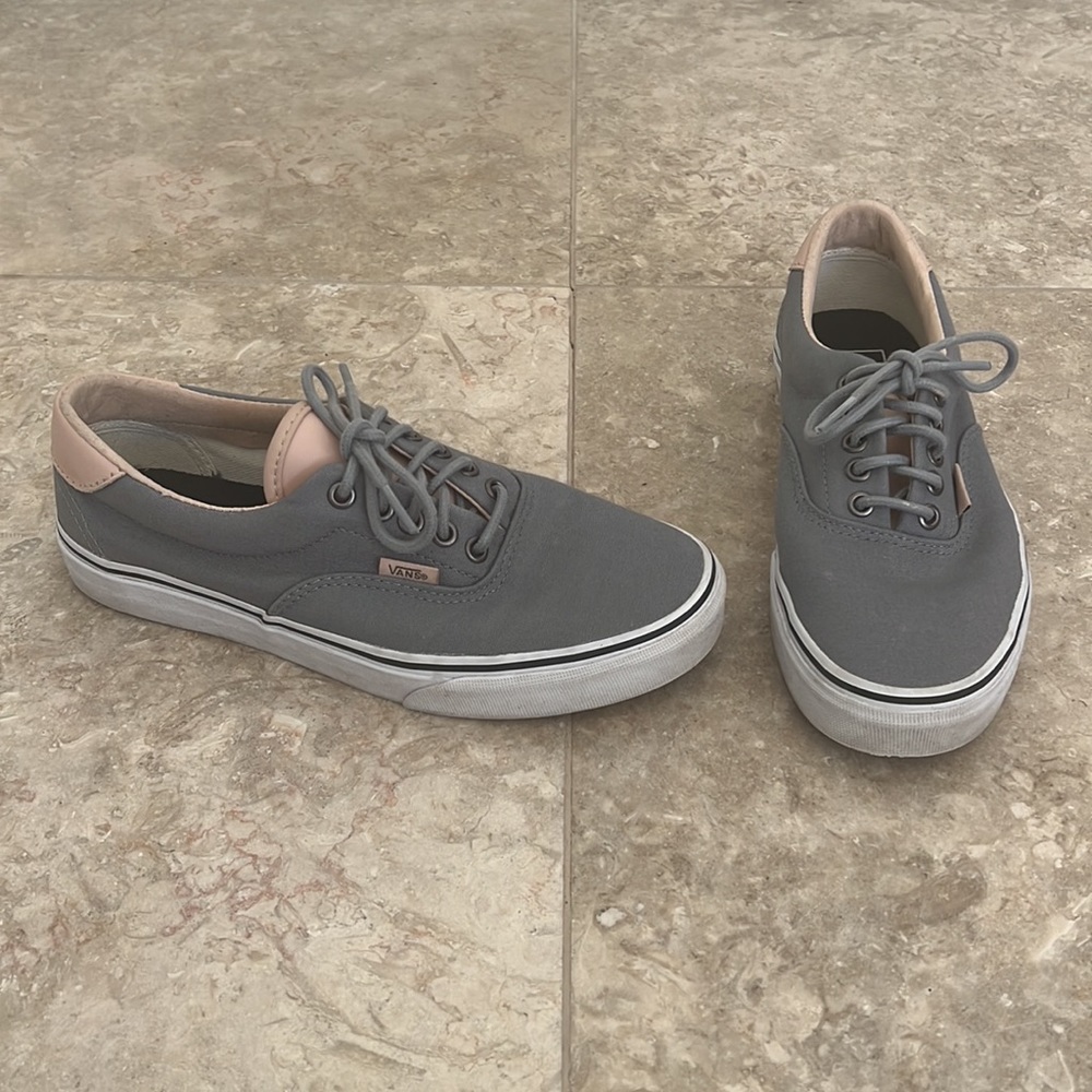 Vans Off The Wall tie sneaker, 8.5 Women’s, Grey with pink leather accent.